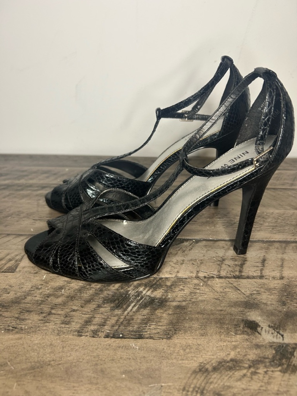 Nine West Black Faux-Snakeskin T-Strap High Heels NWOT